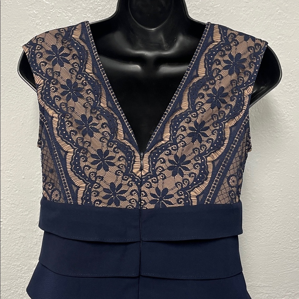 Jessica Howard Navy and Beige Lace Midi Dress size 4 - Picture 4 of 7